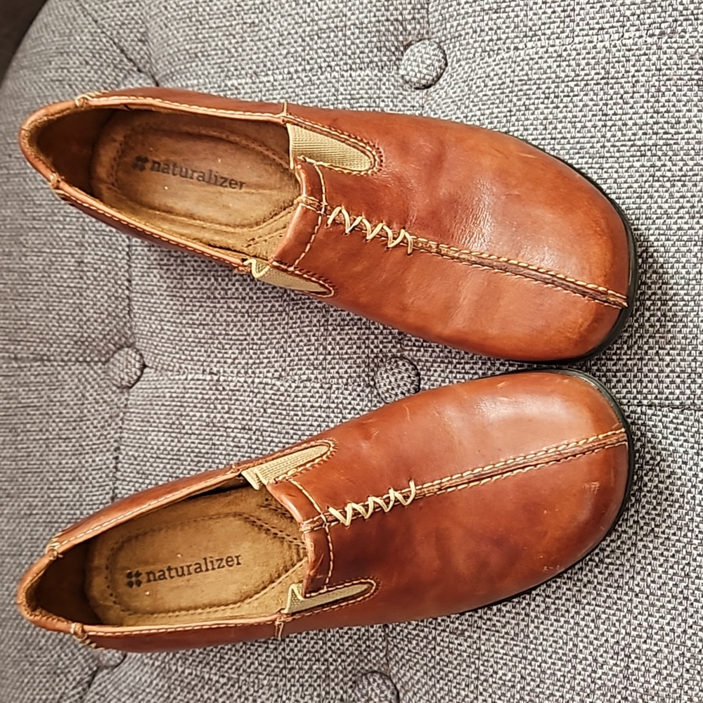 Naturalizer Leather Slip on Shoes